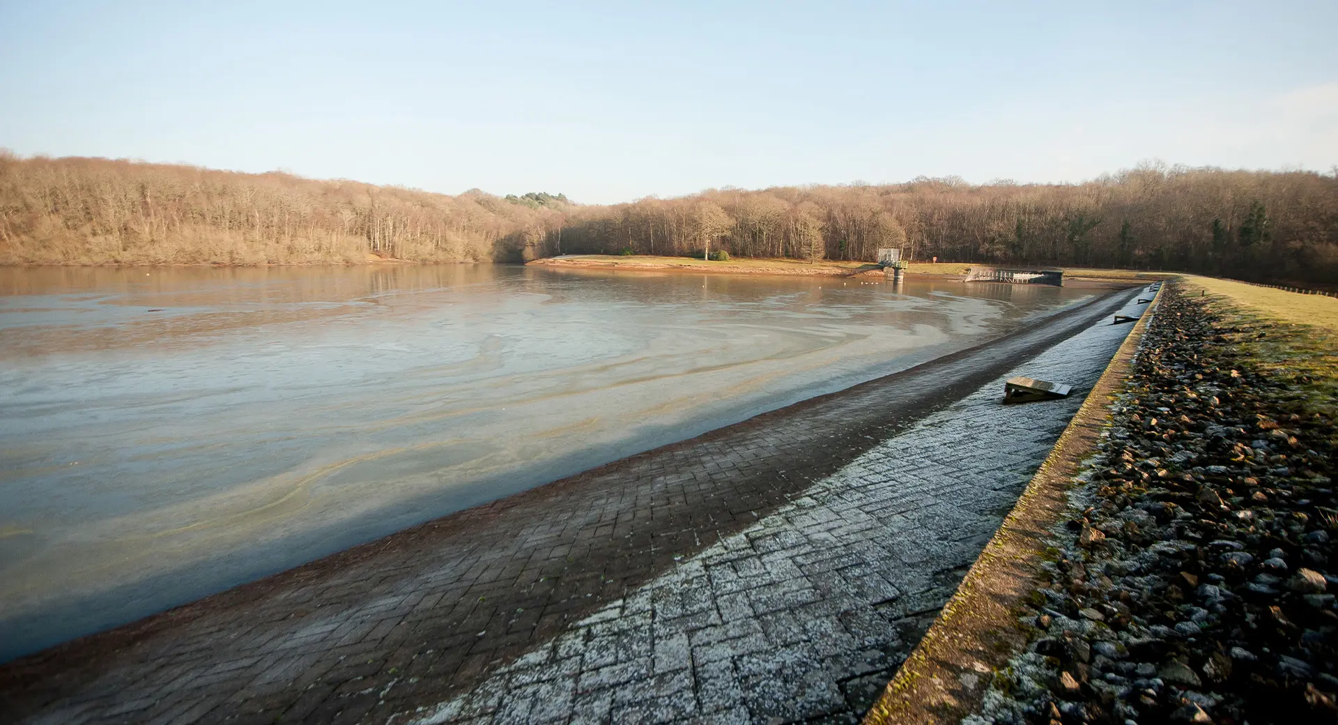 Powdermill Reservoir on a frosty winter day